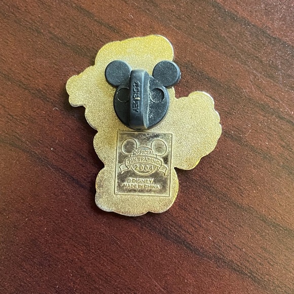 Disney Trading Pin 2004  Nurse Minnie Mouse - Picture 3 of 4